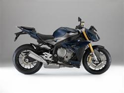 Max BMW Motorcycle Offers Safe Riding Tips For 2014.